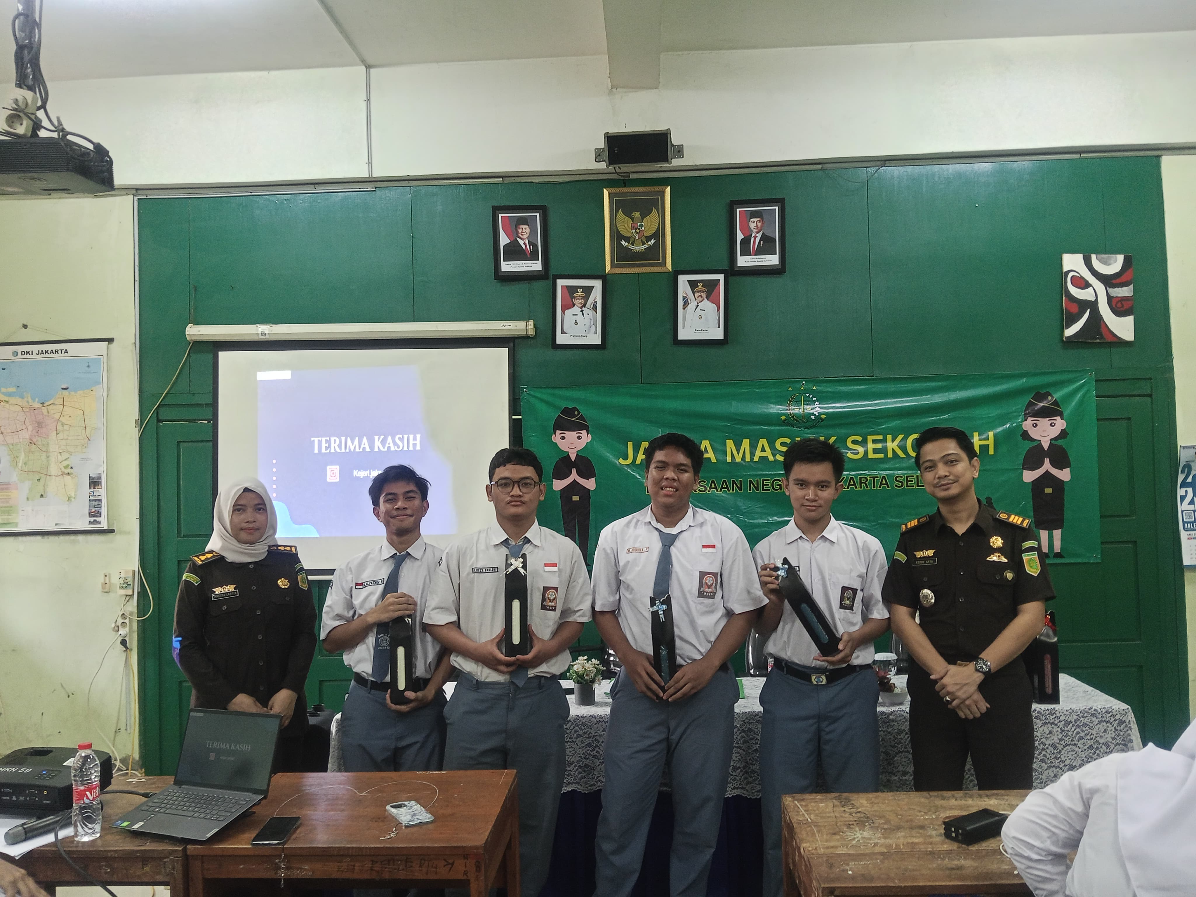 Gedung Sekolah SMA NEGERI 4 BANDUNG